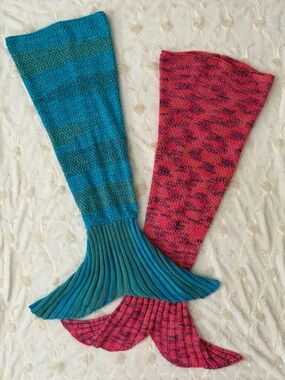 🧜🏼‍♀️ Handmade Custom Soft Teal & Pink Warm Knitted Mermaid Tail Blankets